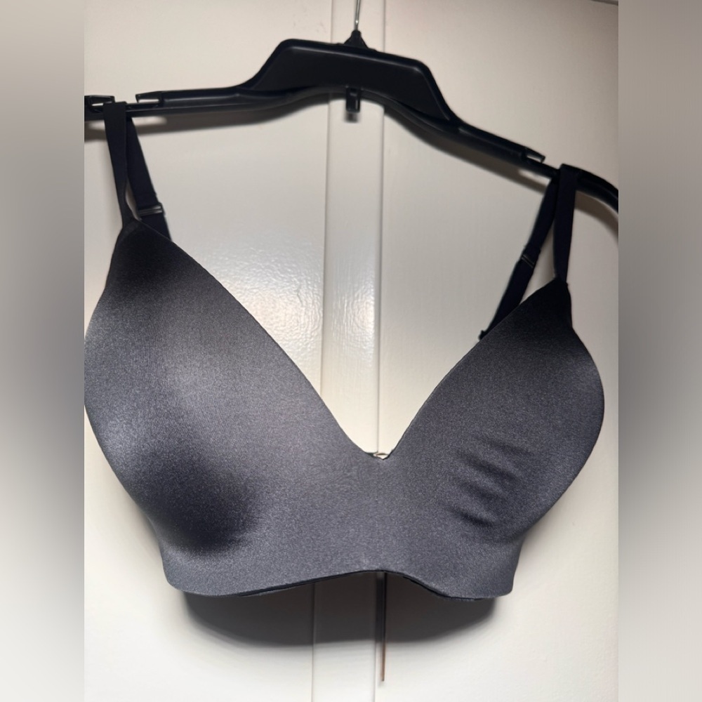 🖤 SKIMS Wireless Form Lightly Lined Bra 34DD Onyx